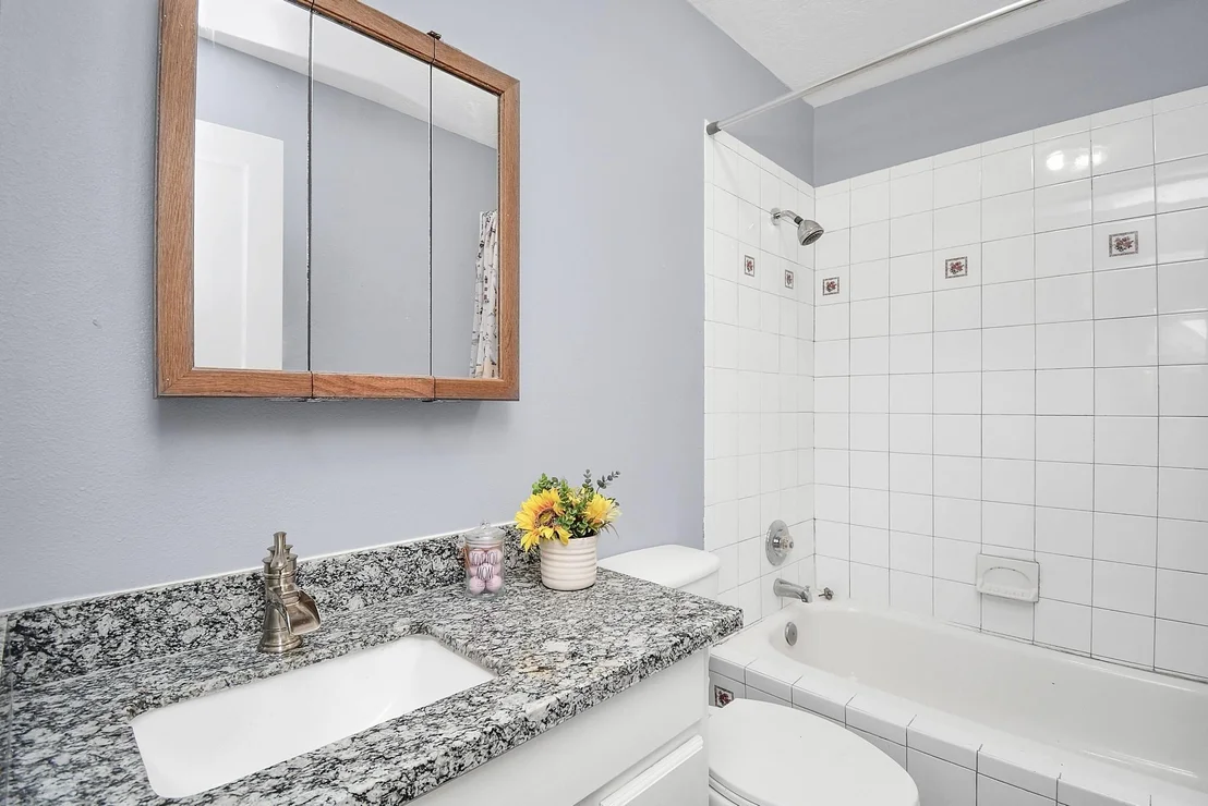 Photo of 20203 Live Oak Road