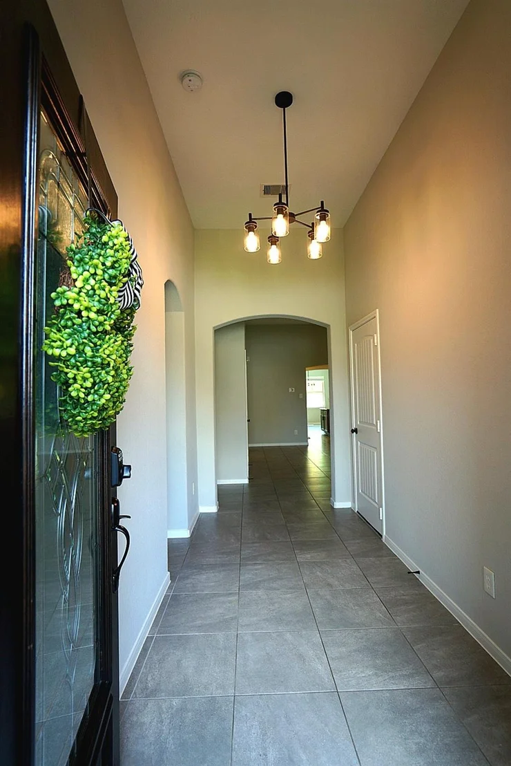 Photo of 704 Shadow Bend