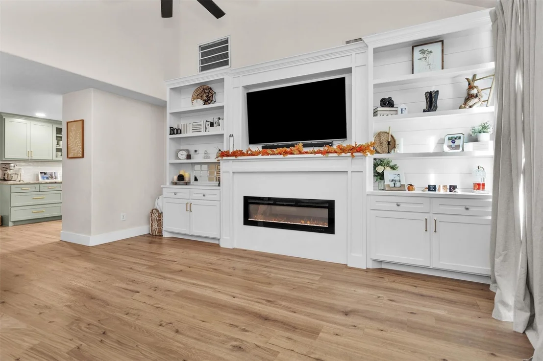 Photo of 10865 Forest Creek Drive