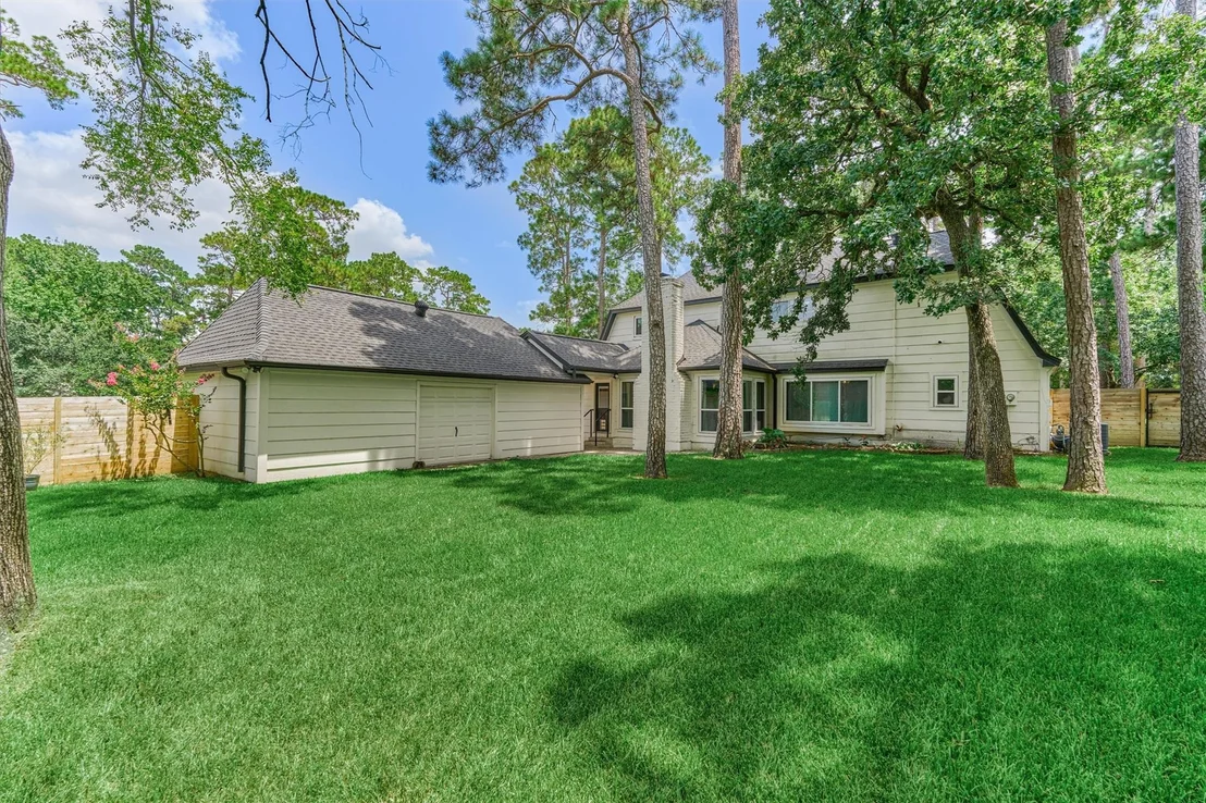 Photo of 6202 Knollview Drive