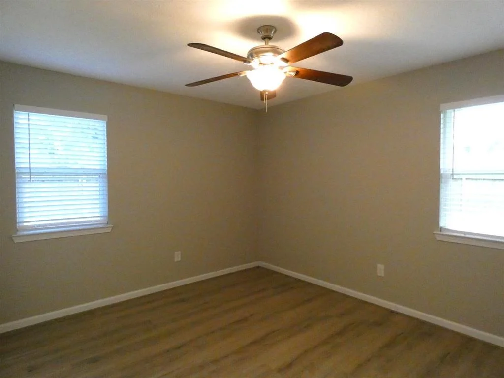 Photo of 5722 Hewitt Drive