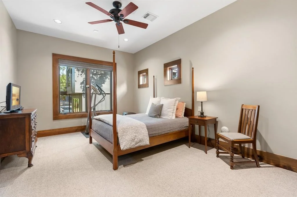 Photo of 16480 Hunters Trail