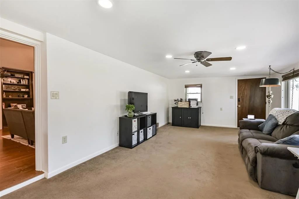 Photo of 12938 Dermott Drive