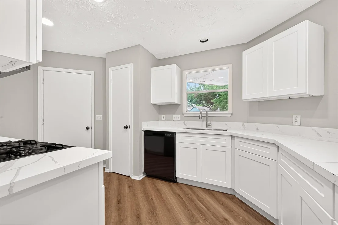 Photo of 18611 Spinney Lane Drive