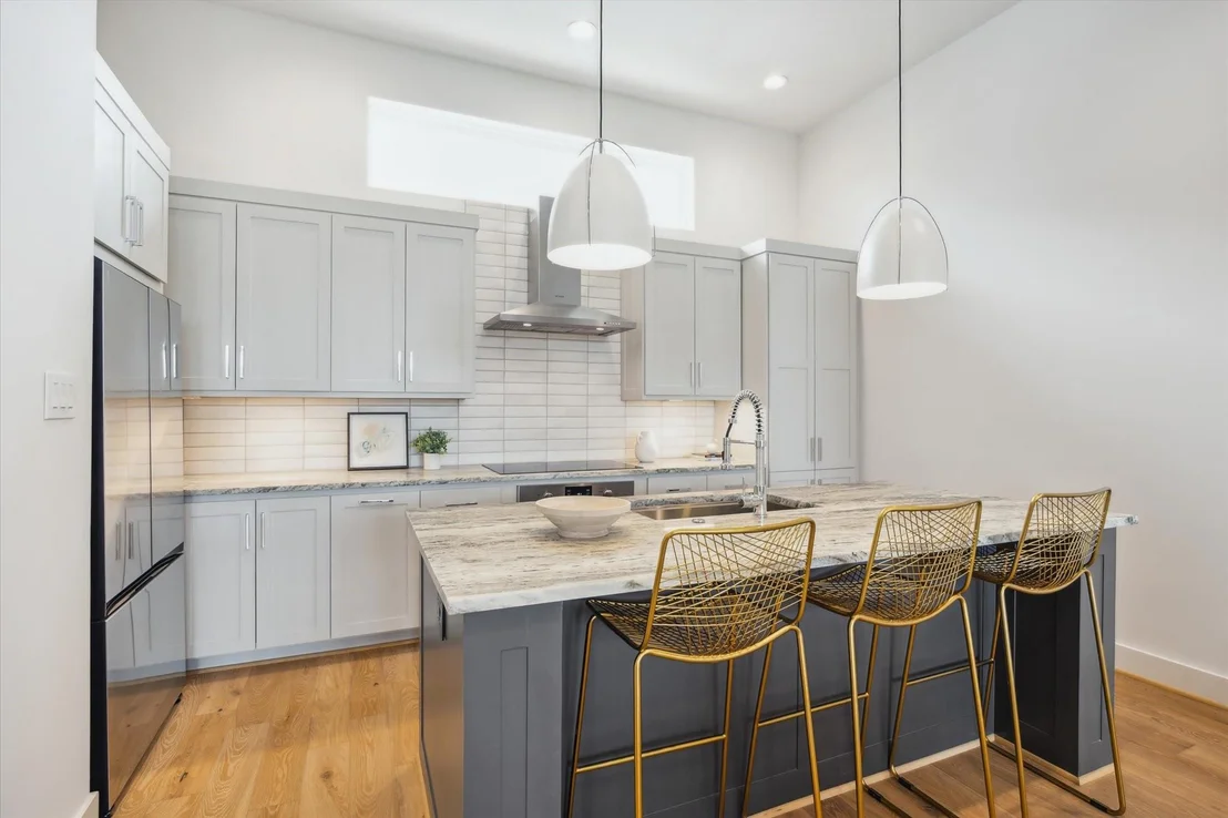 Photo of 2105 Emancipation Avenue