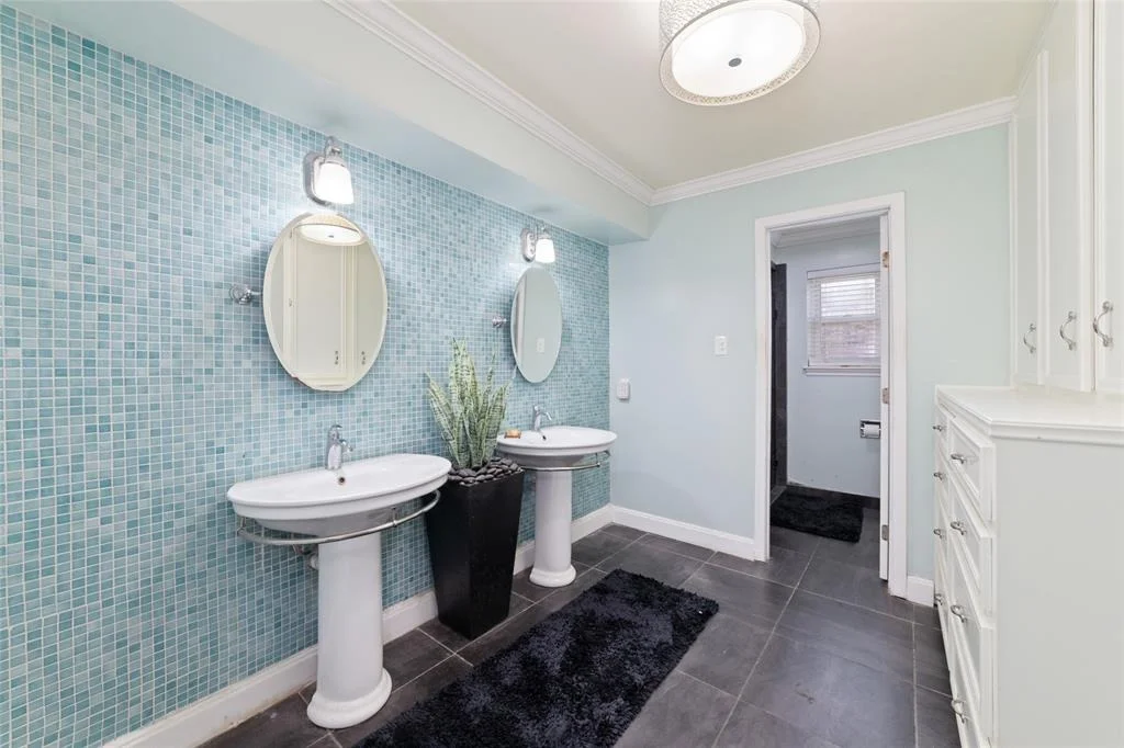 Photo of 6331 Portal Drive