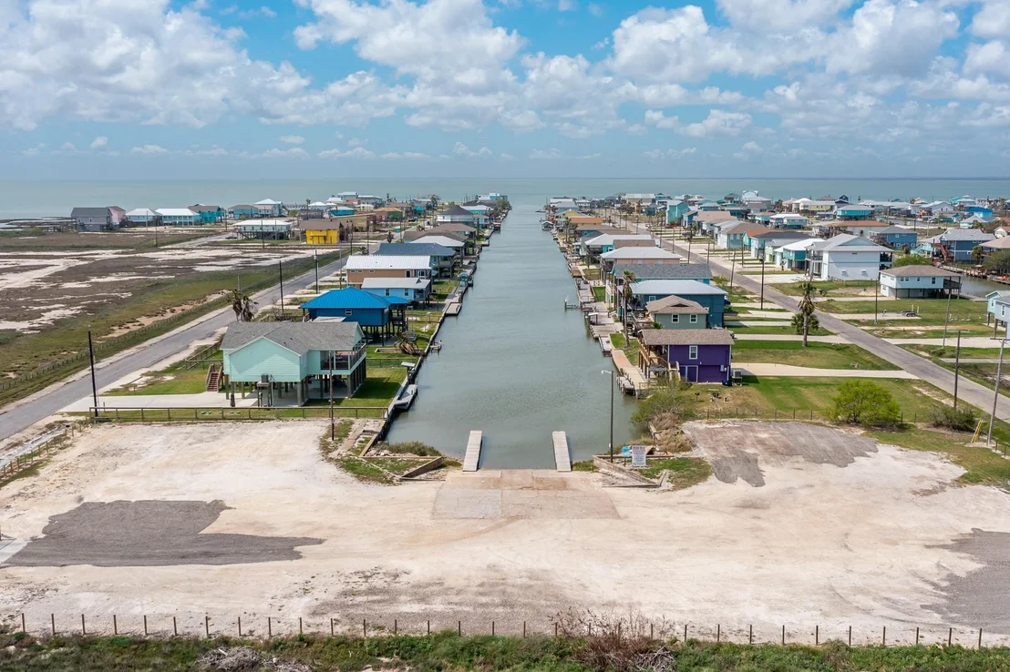 Photo of 528 W Rustic Oak Lane