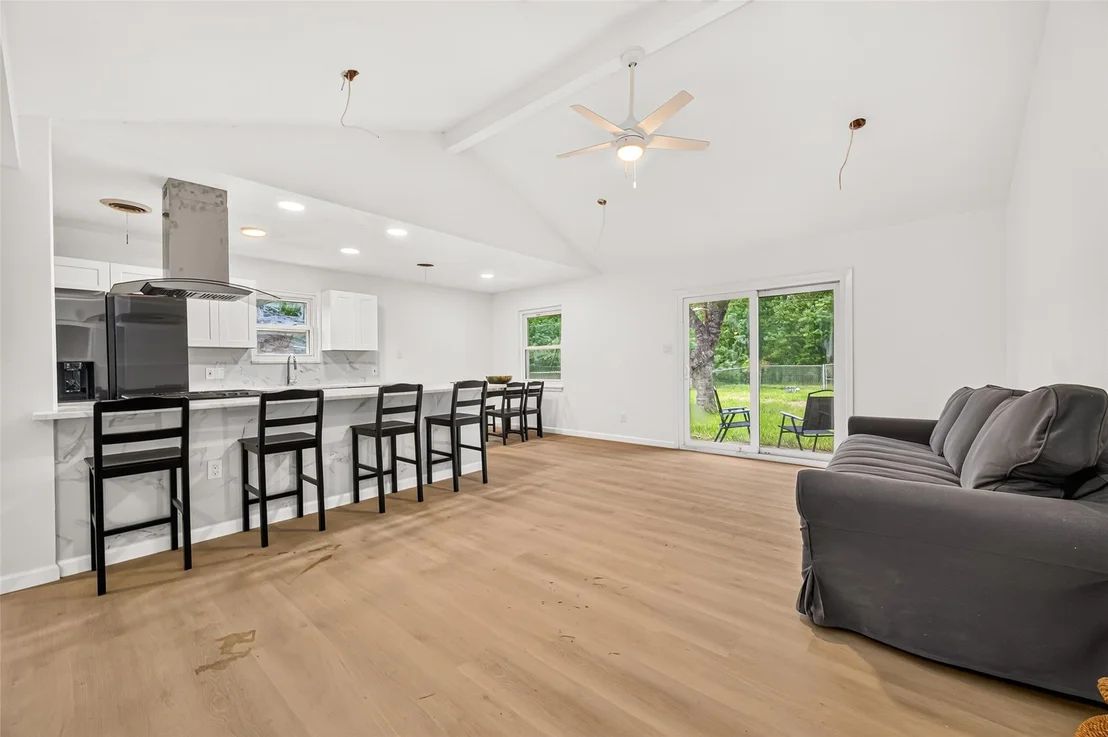 Photo of 215 Crest Hill Drive