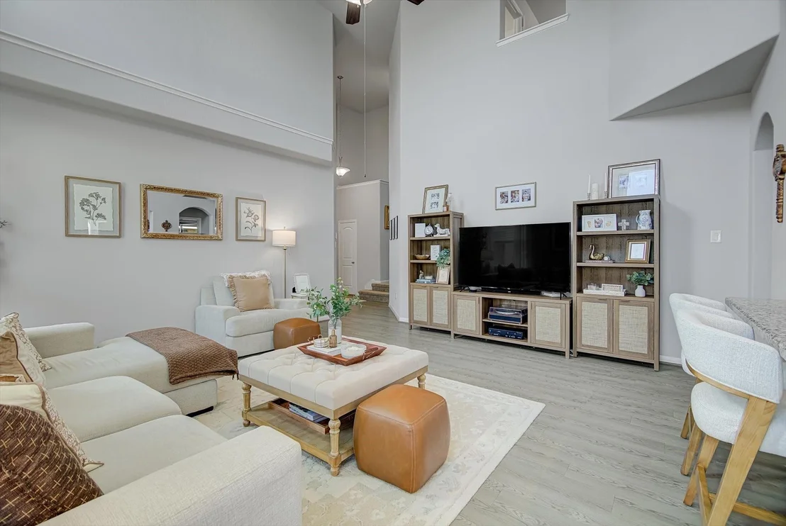 Photo of 6014 Prince Place Drive
