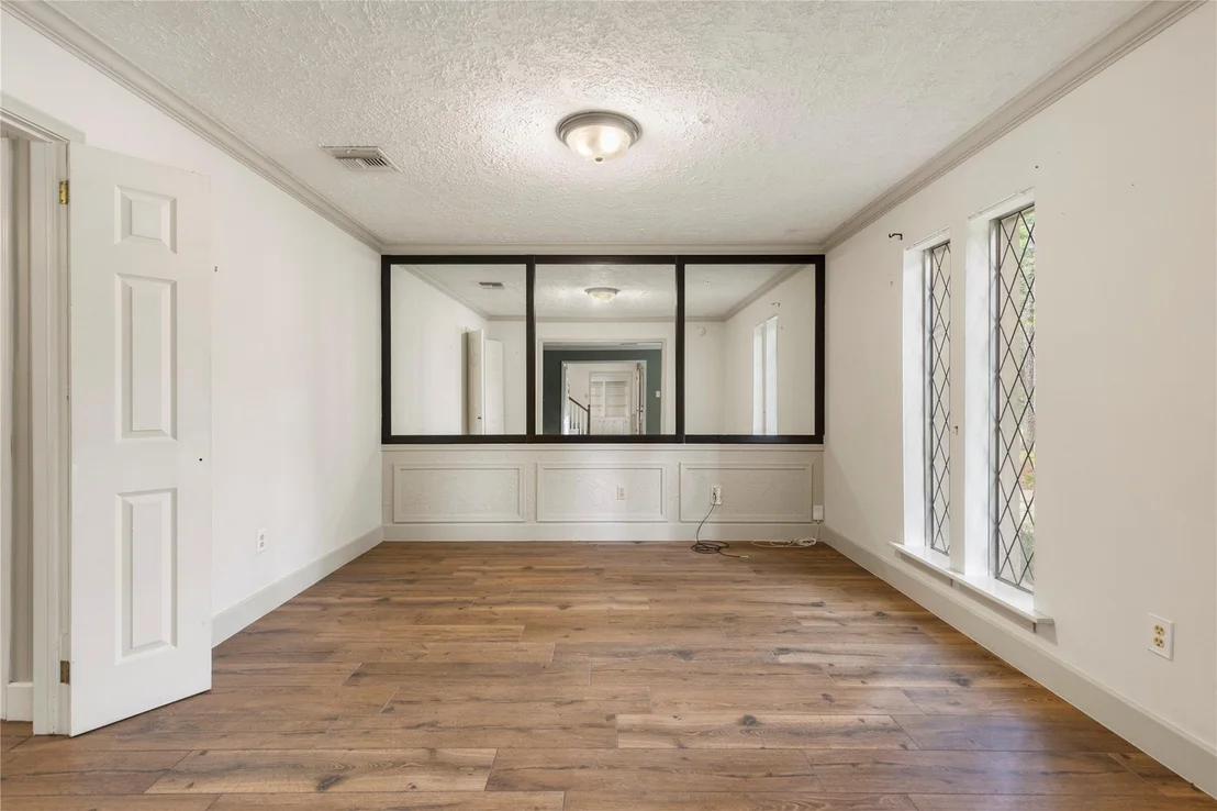 Photo of 8215 Winding Hill Lane