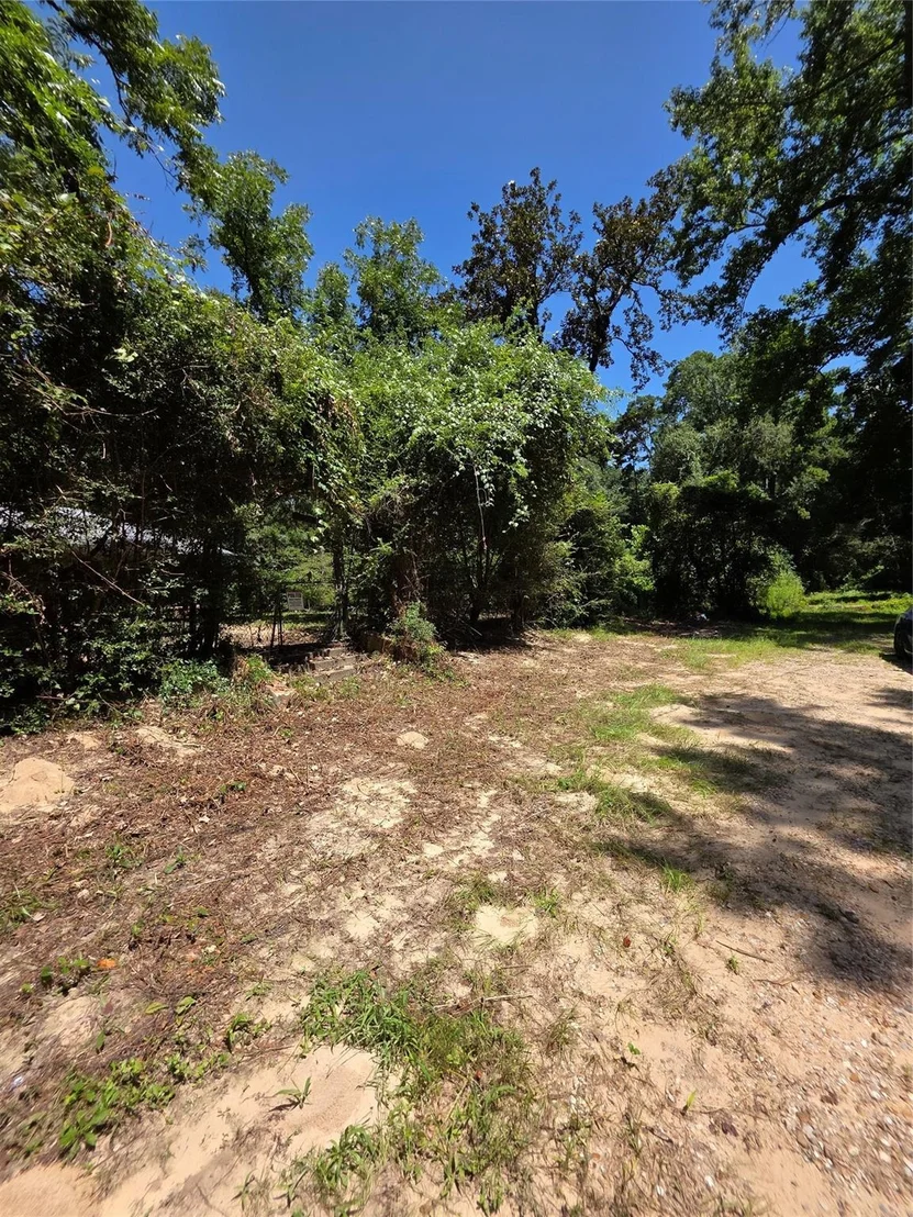 Photo of 9739 Lakeview Drive
