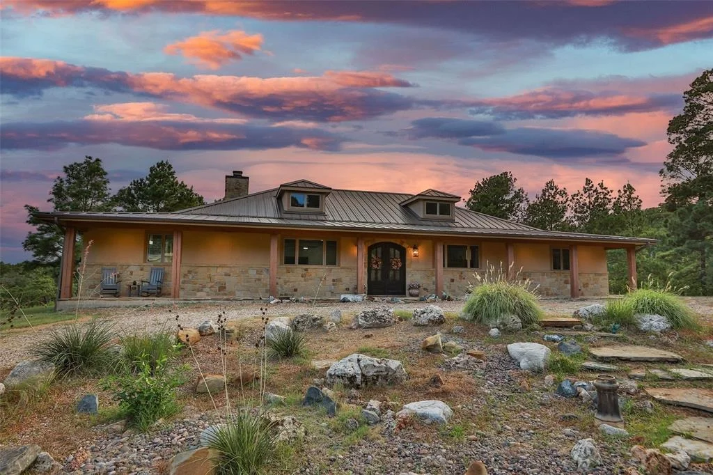 Photo of 815 Valley View Trail