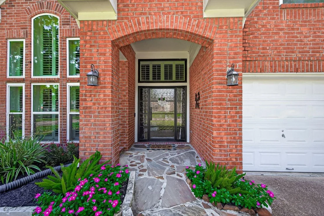 Photo of 16027 Charterstone Drive