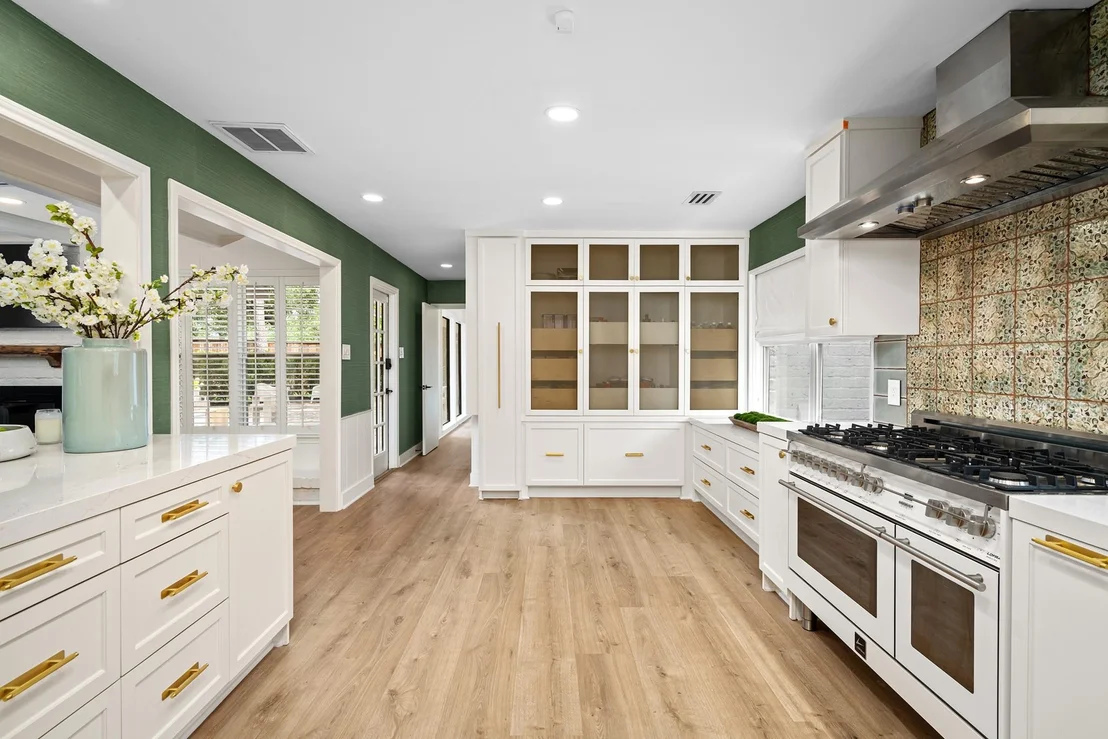 Photo of 938 Magdalene Drive