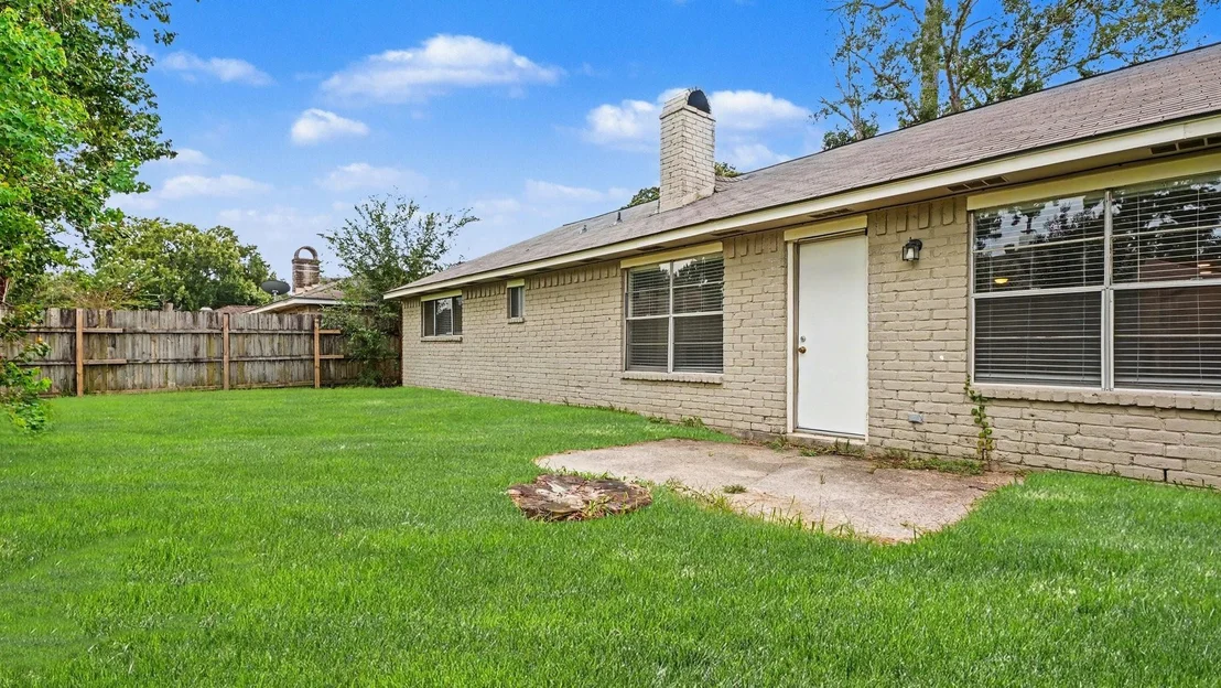Photo of 23226 Low Ridge Road