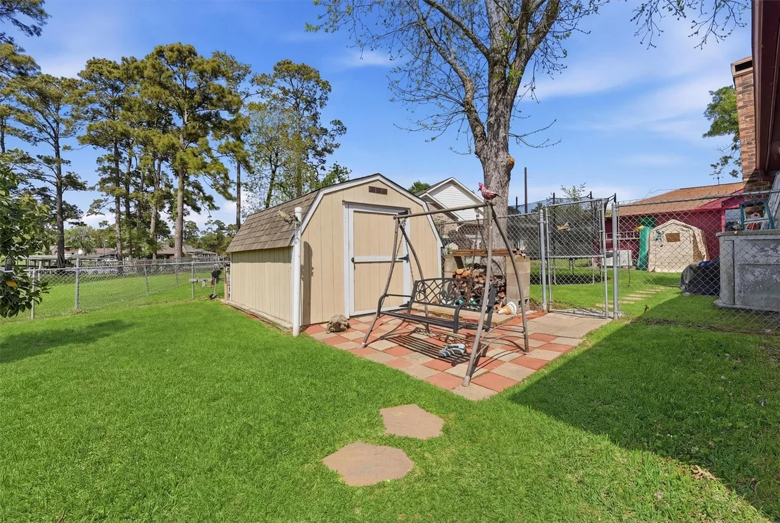 Photo of 18327 Shoreline Drive
