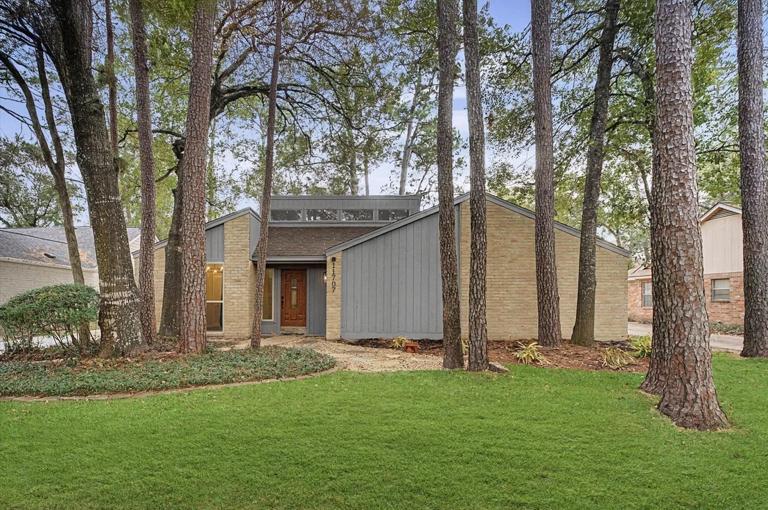 Photo of 11707 Hillbrook Drive