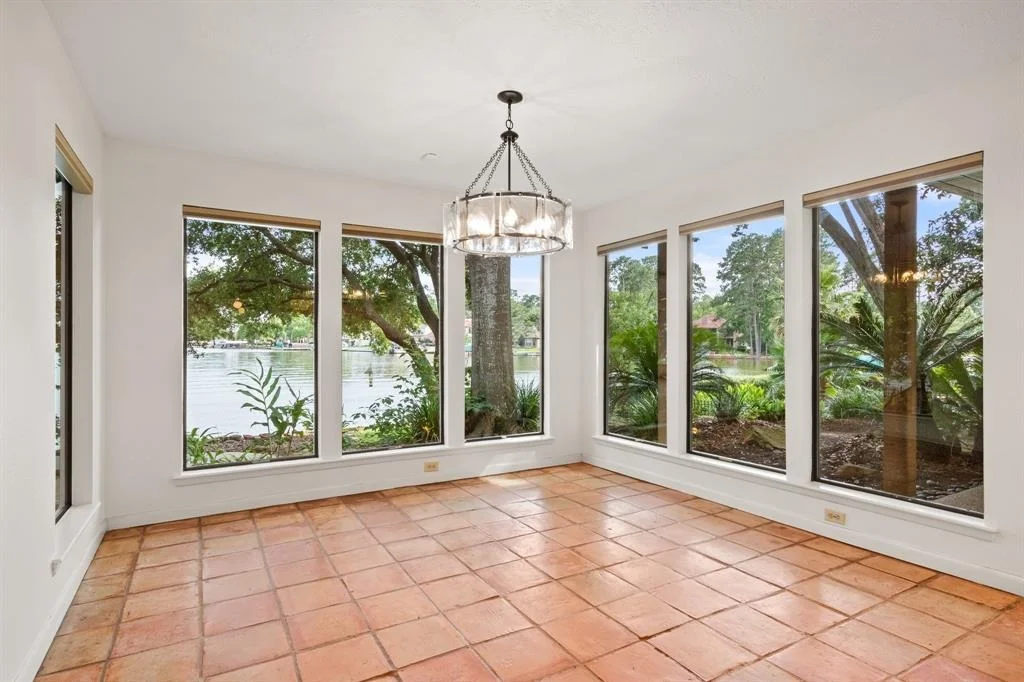 Photo of 3023 Willowbend Road