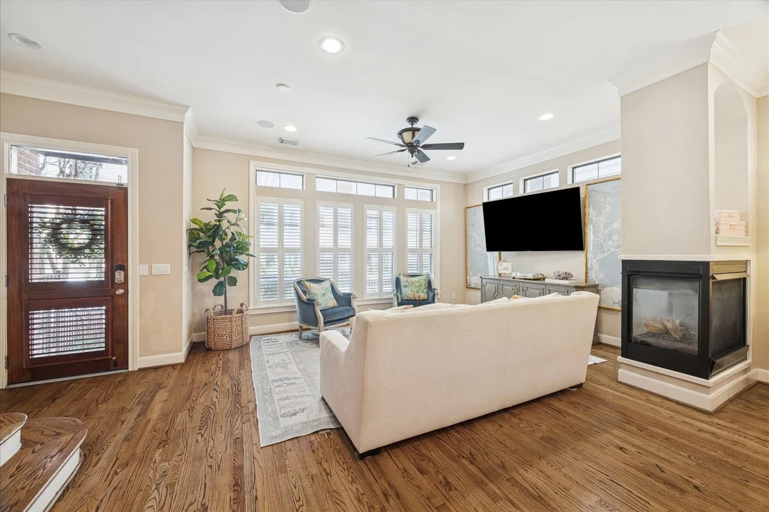 Photo of 38 Riva Row