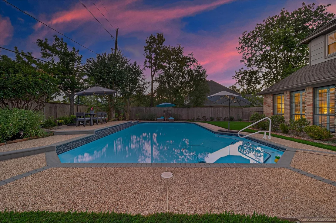 Photo of 5911 Springton Lane