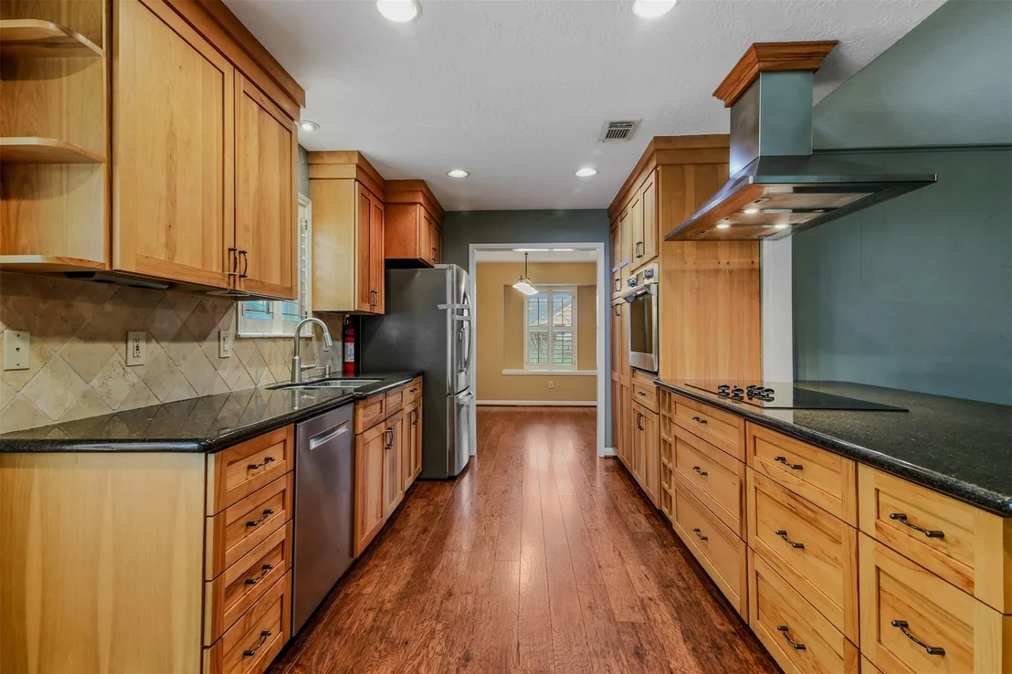 Photo of 1123 Oxborough Drive
