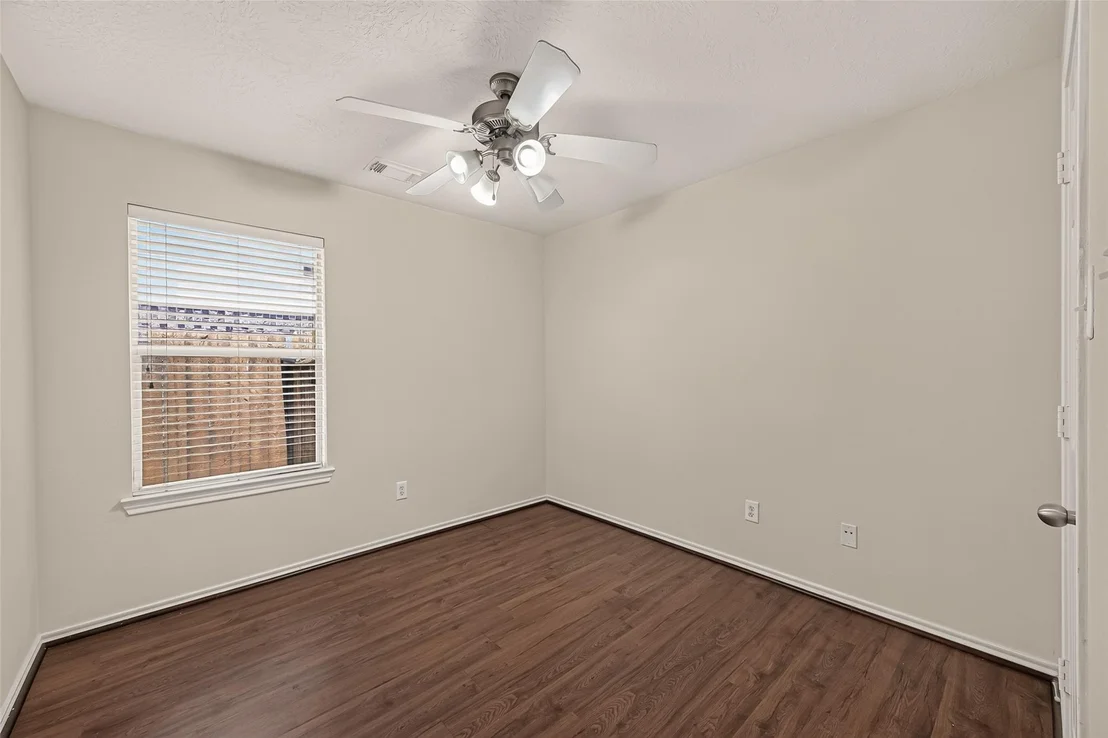 Photo of 5006 Juniper Walk Lane