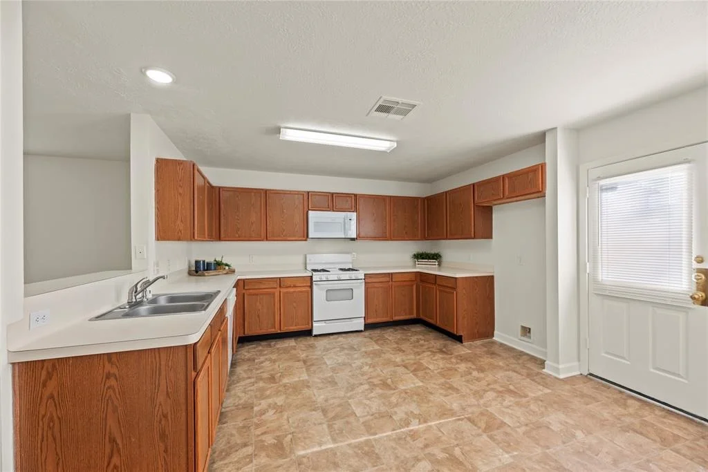 Photo of 5902 Shining Leaf Court