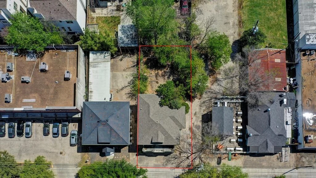 Photo of 1203 Waugh Drive