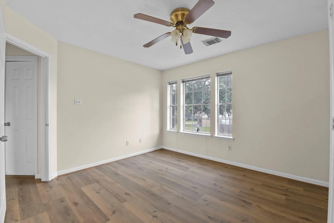 Photo of 4911 Silver Fox Drive