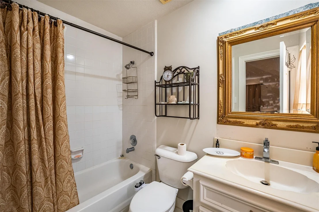 Photo of 8002 Royal Crest Court