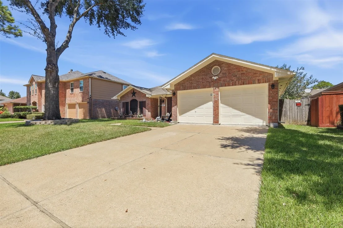 Photo of 8227 Squires Place Drive