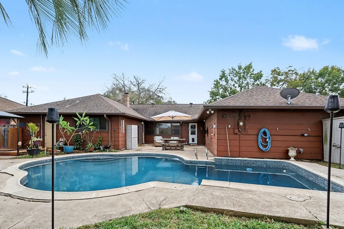 Photo of 803 Whitecap Drive