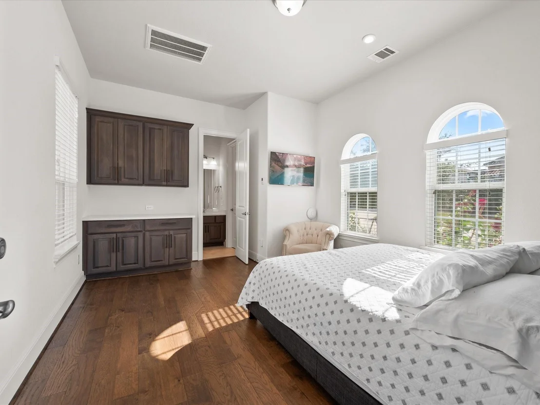 Photo of 3954 Kelley Pond Drive