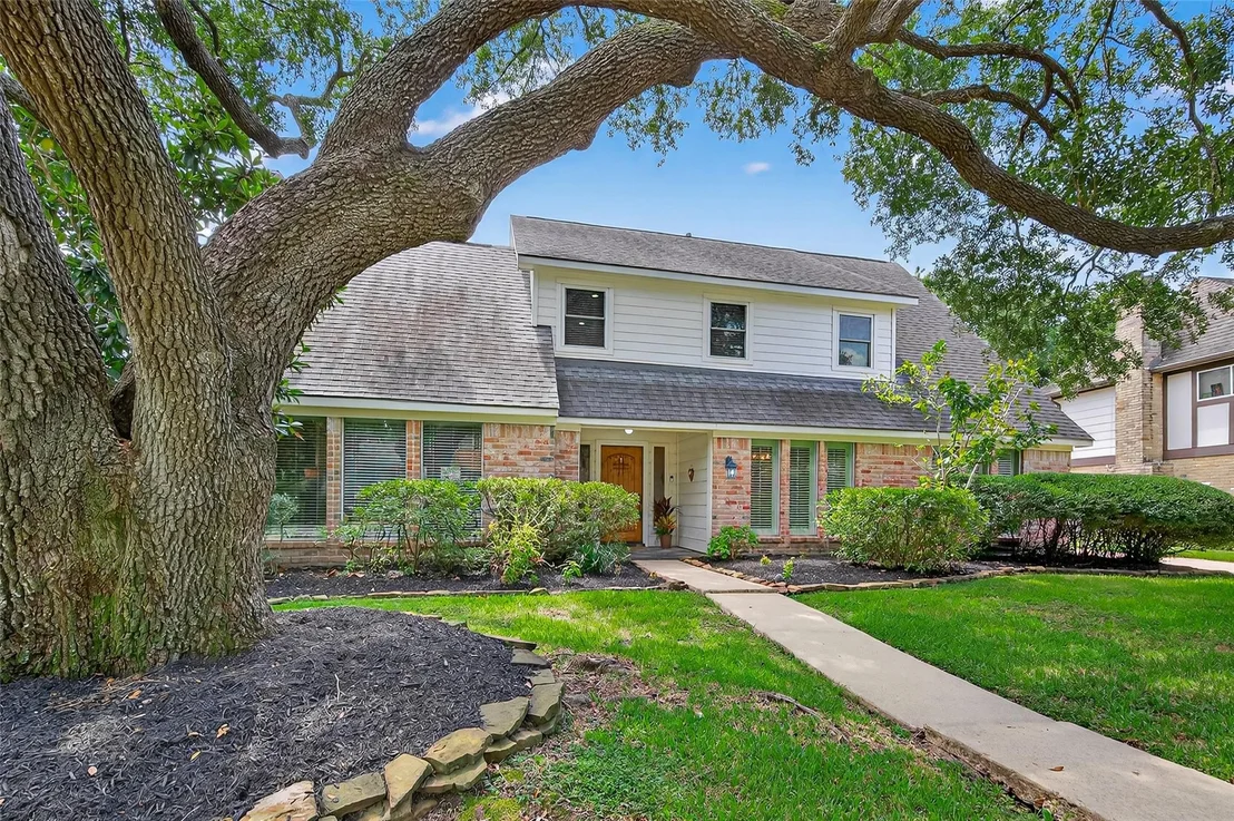Photo of 18307 Harrow Hill Drive