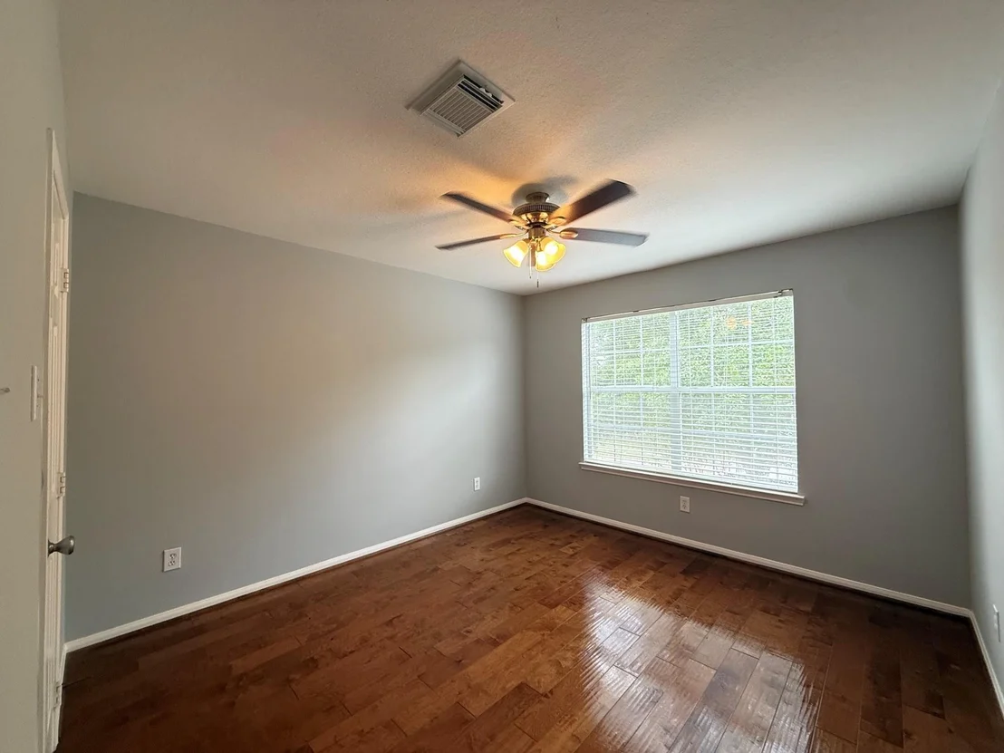 Photo of 19522 Fernhaven Drive