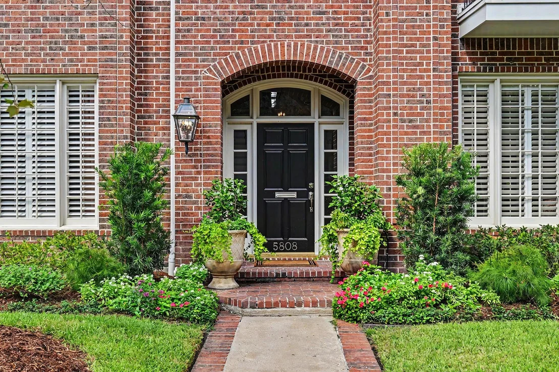 Photo of 5808 Fordham Street