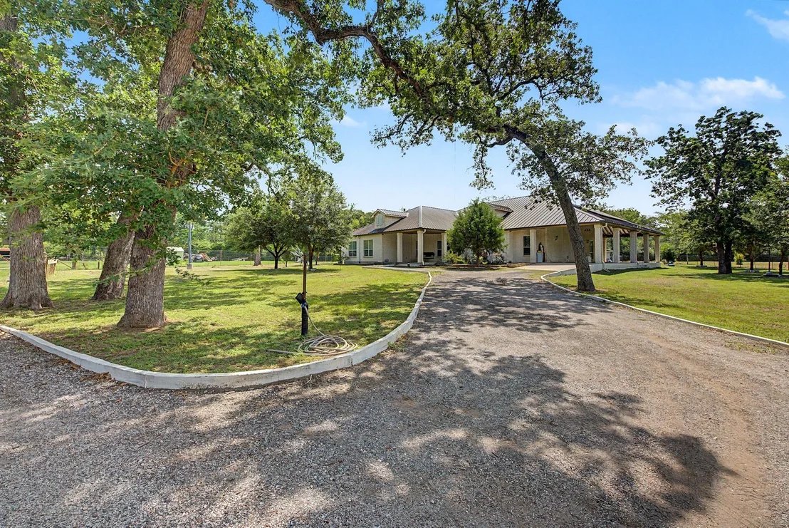 Photo of 39595 Bosque Road