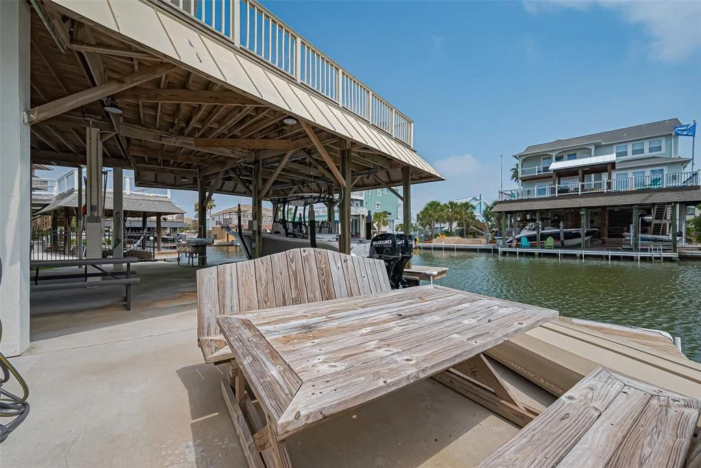 Photo of 210 Sampan Drive