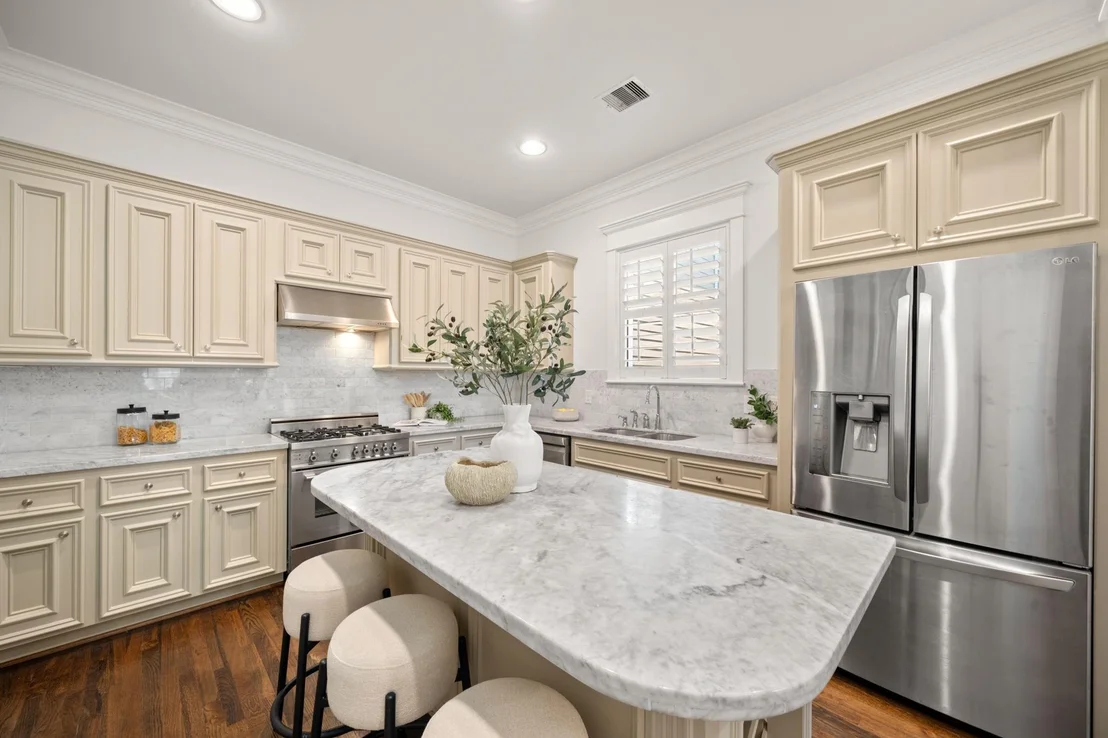 Photo of 1024 Alexander Street Street