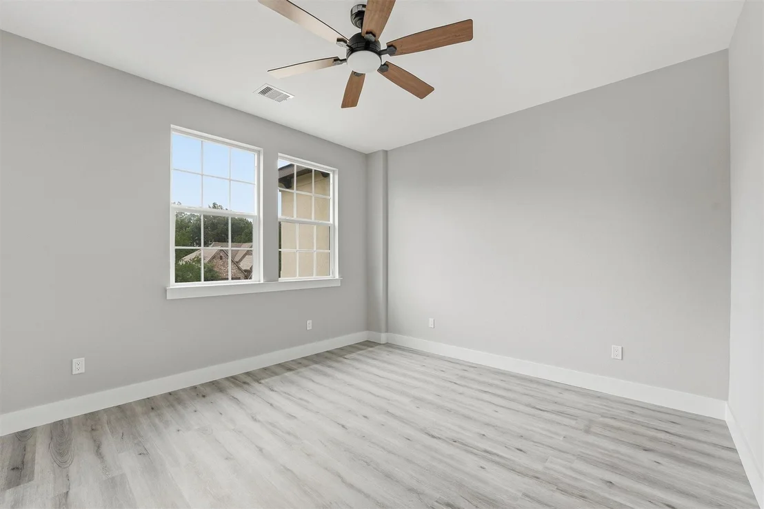 Photo of 3388 Wooded Lane