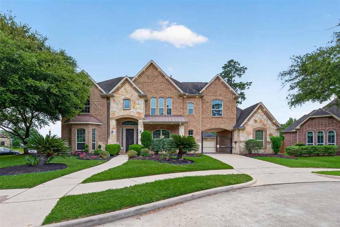 Photo of 13510 Cascade Caverns Court