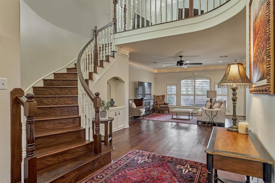 Photo of 147 Sunnyvale W