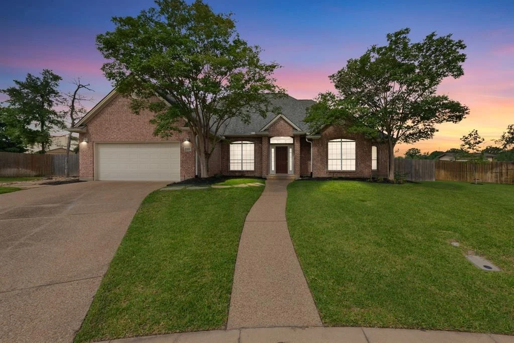 Photo of 2100 Williams Glen Drive