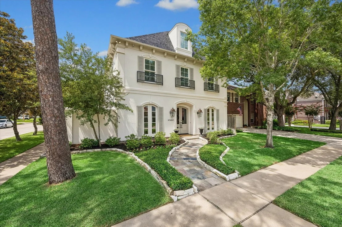 Photo of 4260 Emory Avenue