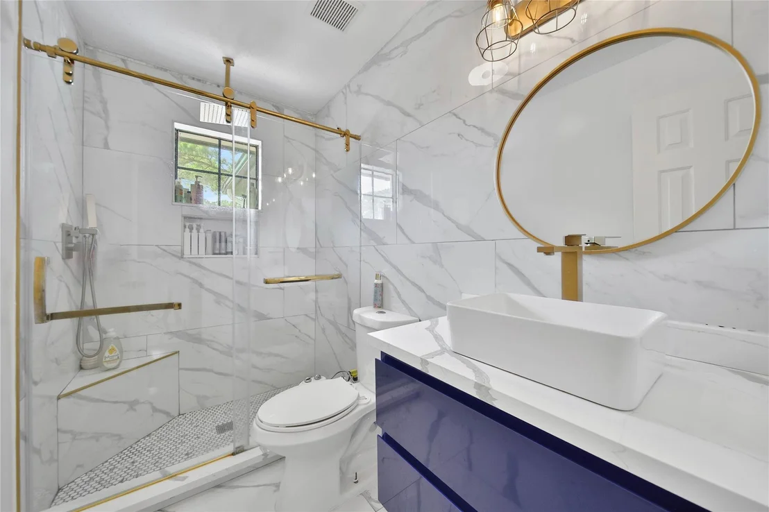 Photo of 21407 Deerhaven Drive