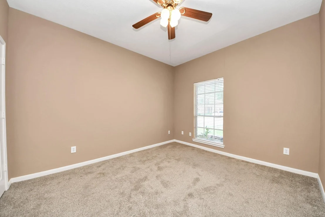 Photo of 6204 Raintree Drive