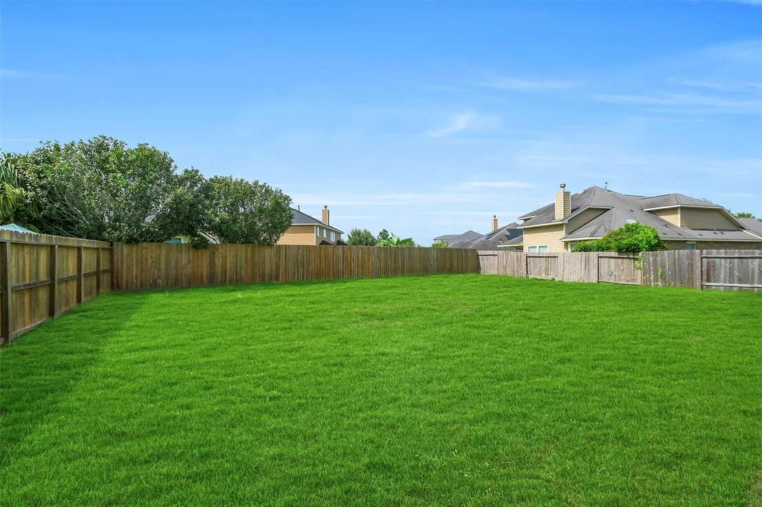 Photo of 8915 High Ridge Lane