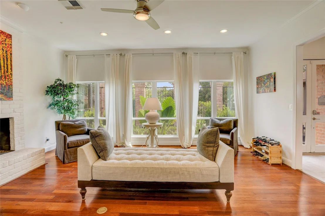 Photo of 2306 Binley Drive