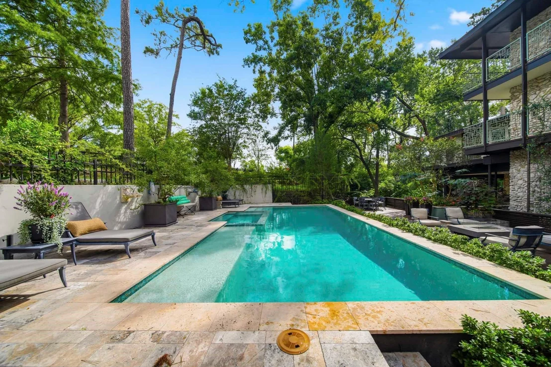 Photo of 203 Chimney Rock Road