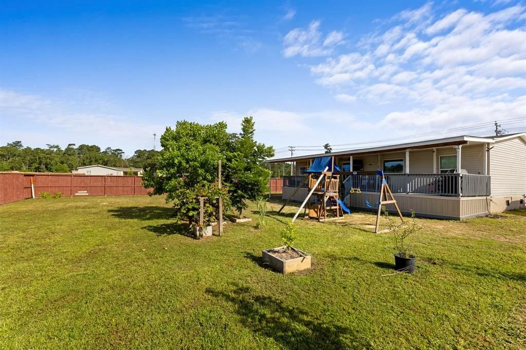 Photo of 17532 Old Highway 105 E